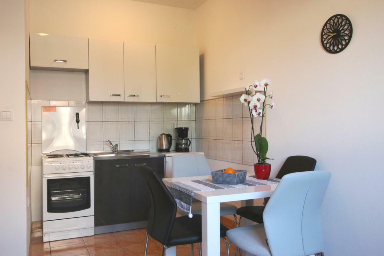 Vesna Apartment Pula Exterior photo